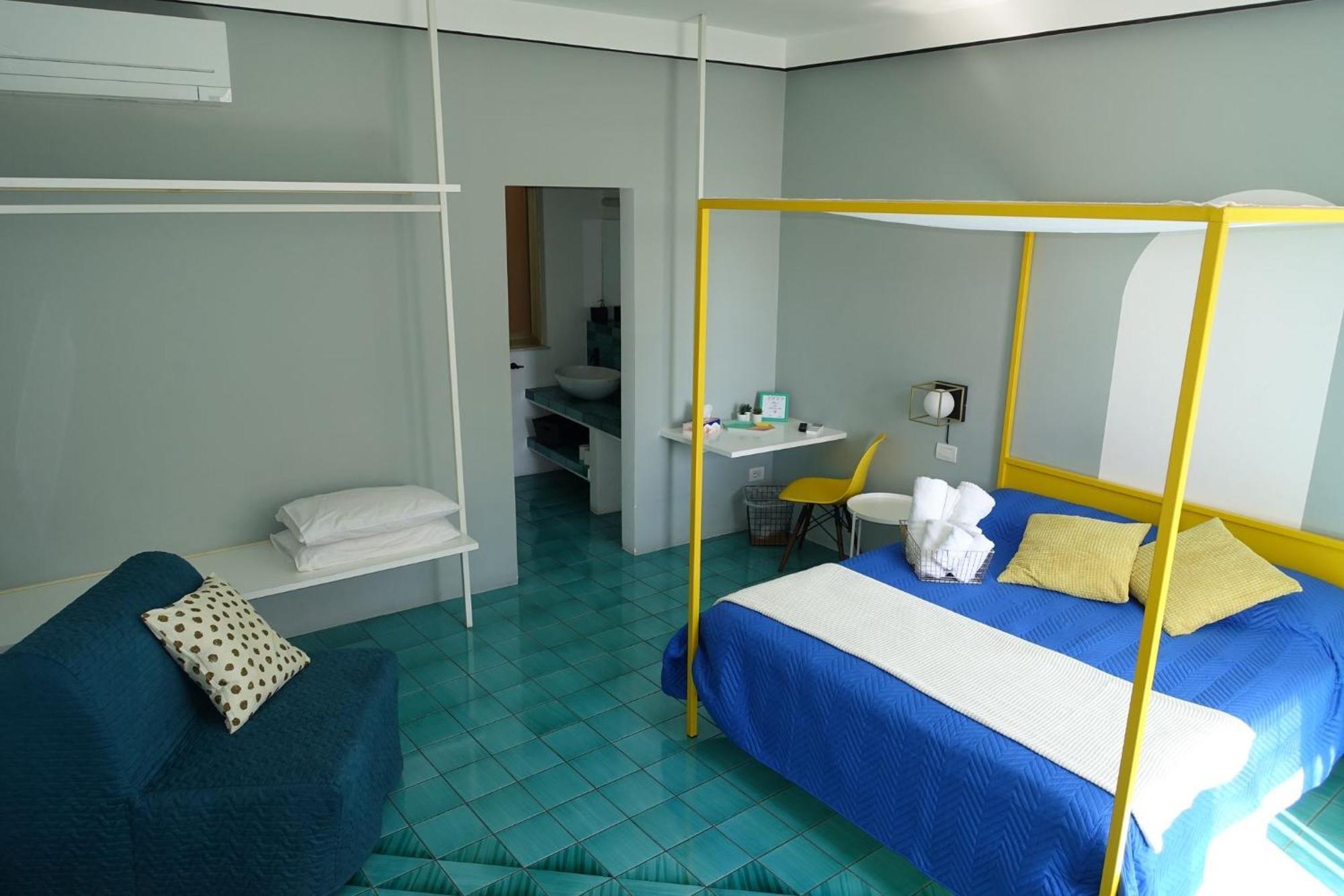 Ninina Boutique Suites ซาแลร์โน ภายนอก รูปภาพ