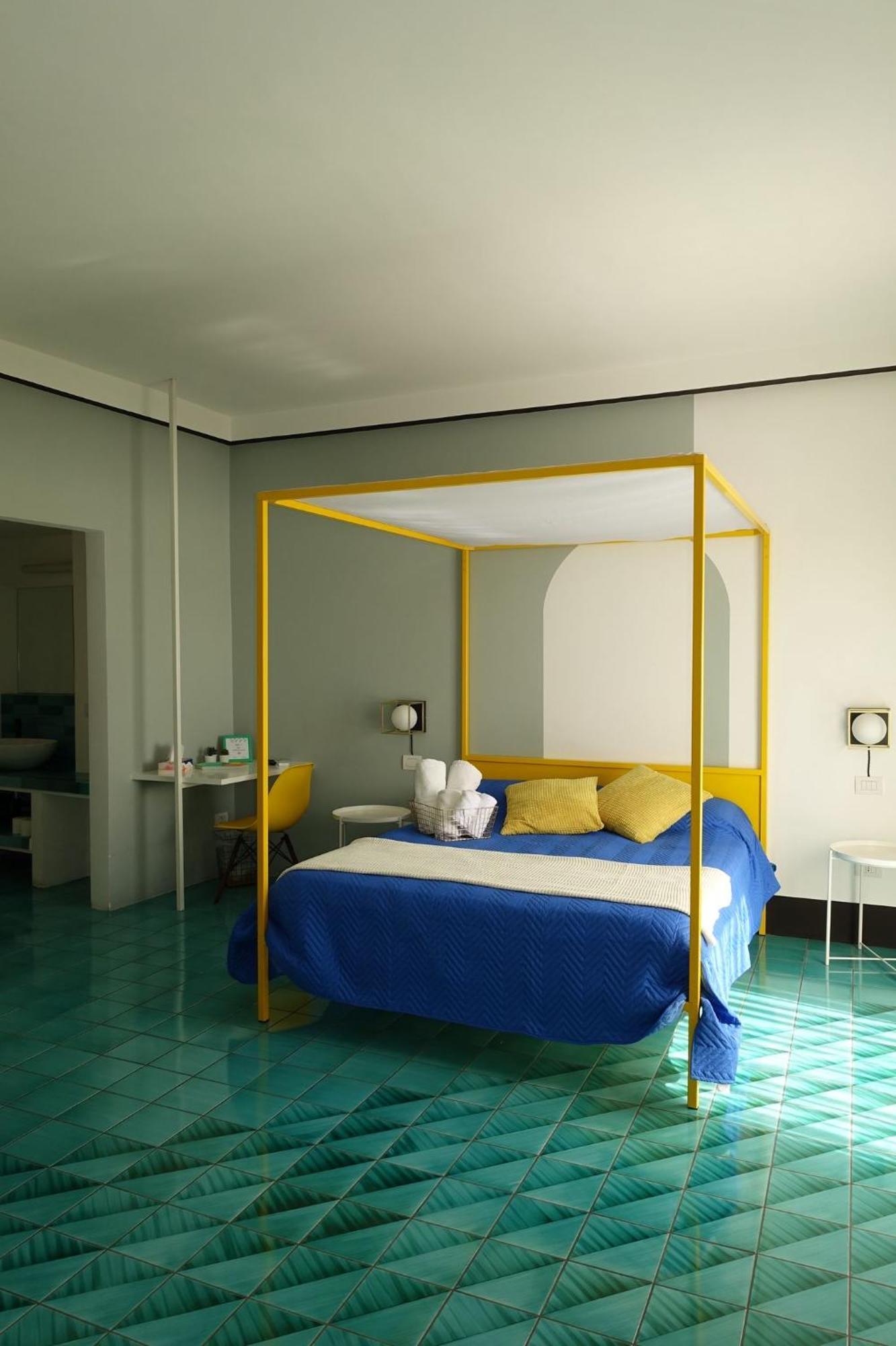 Ninina Boutique Suites ซาแลร์โน ภายนอก รูปภาพ