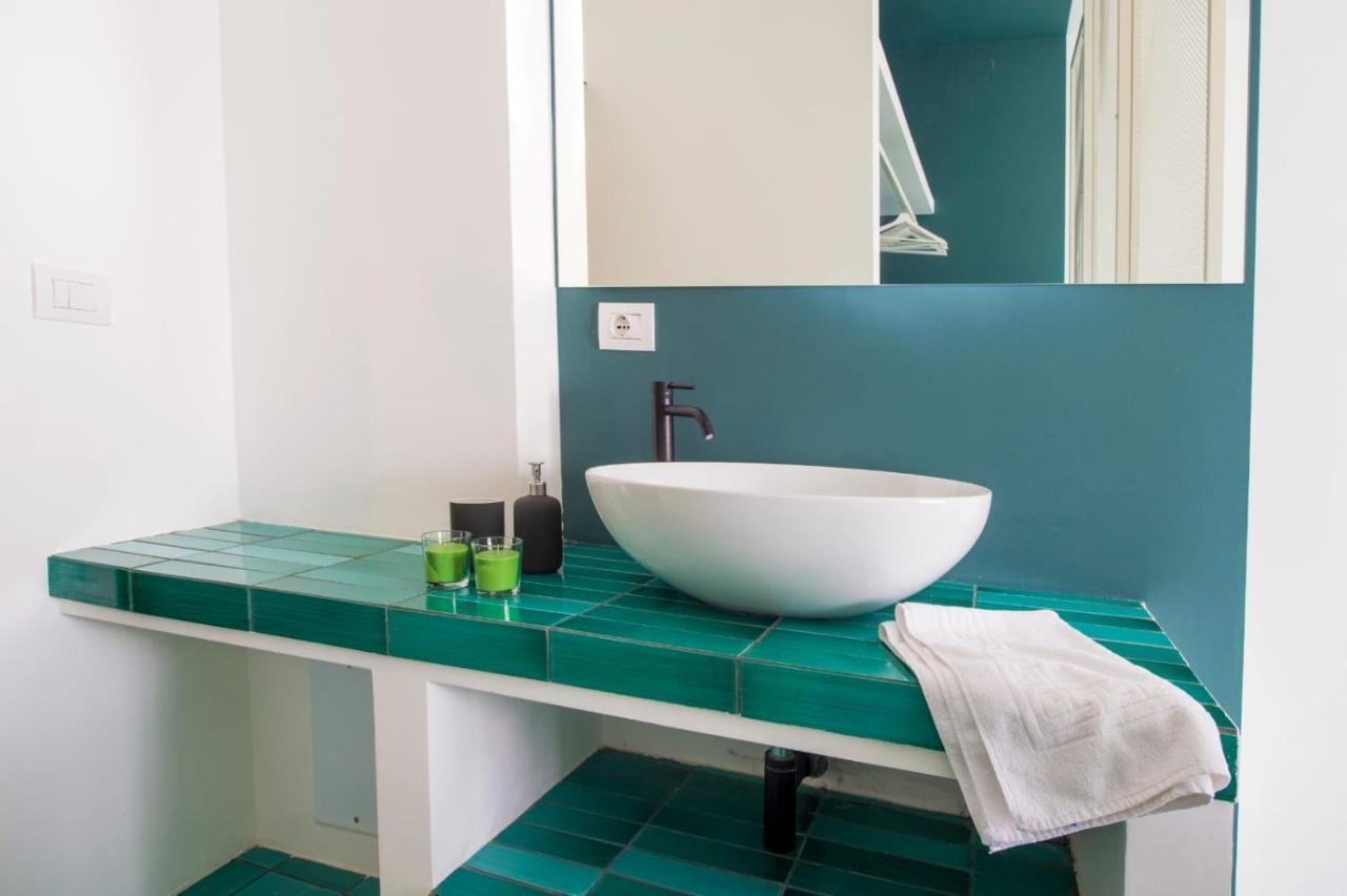 Ninina Boutique Suites ซาแลร์โน ภายนอก รูปภาพ
